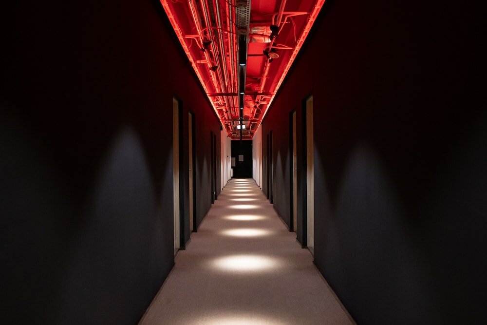 Фото Corner Hotel