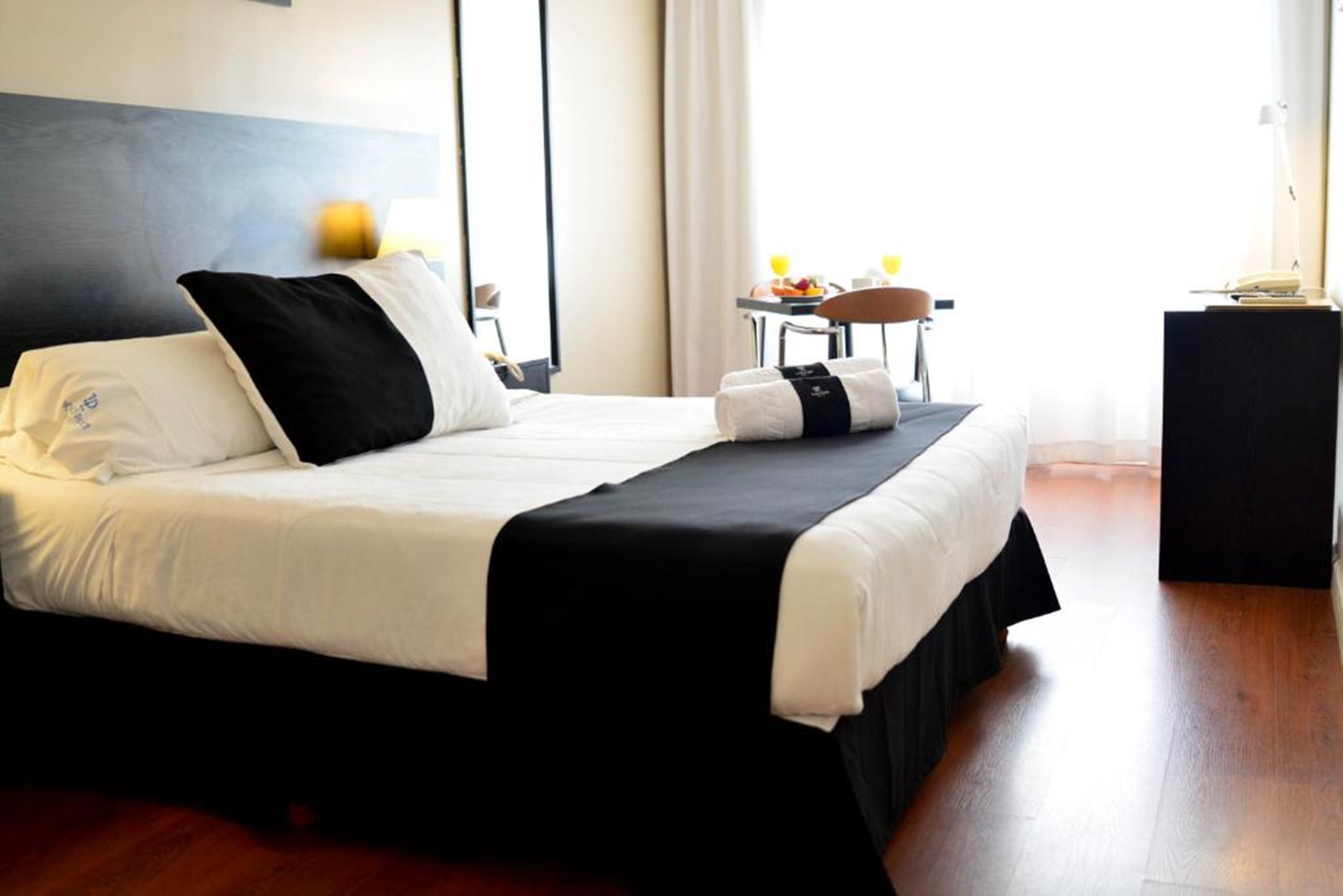 Фото Pocitos Plaza Hotel