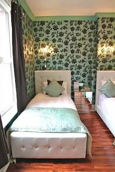 Фото Crompton Guest House