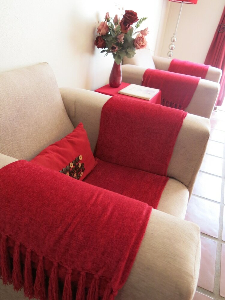 Фото A Cherry Lane Self Catering and B&b