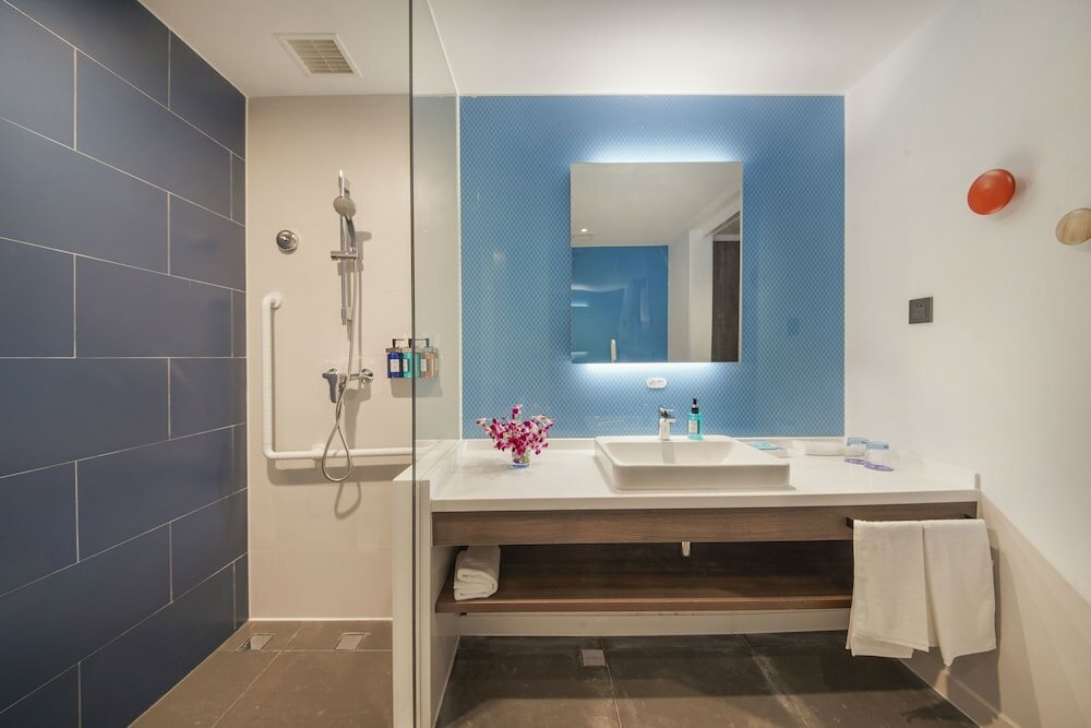 Фото Holiday Inn Express Shanghai Xuhui Binjiang