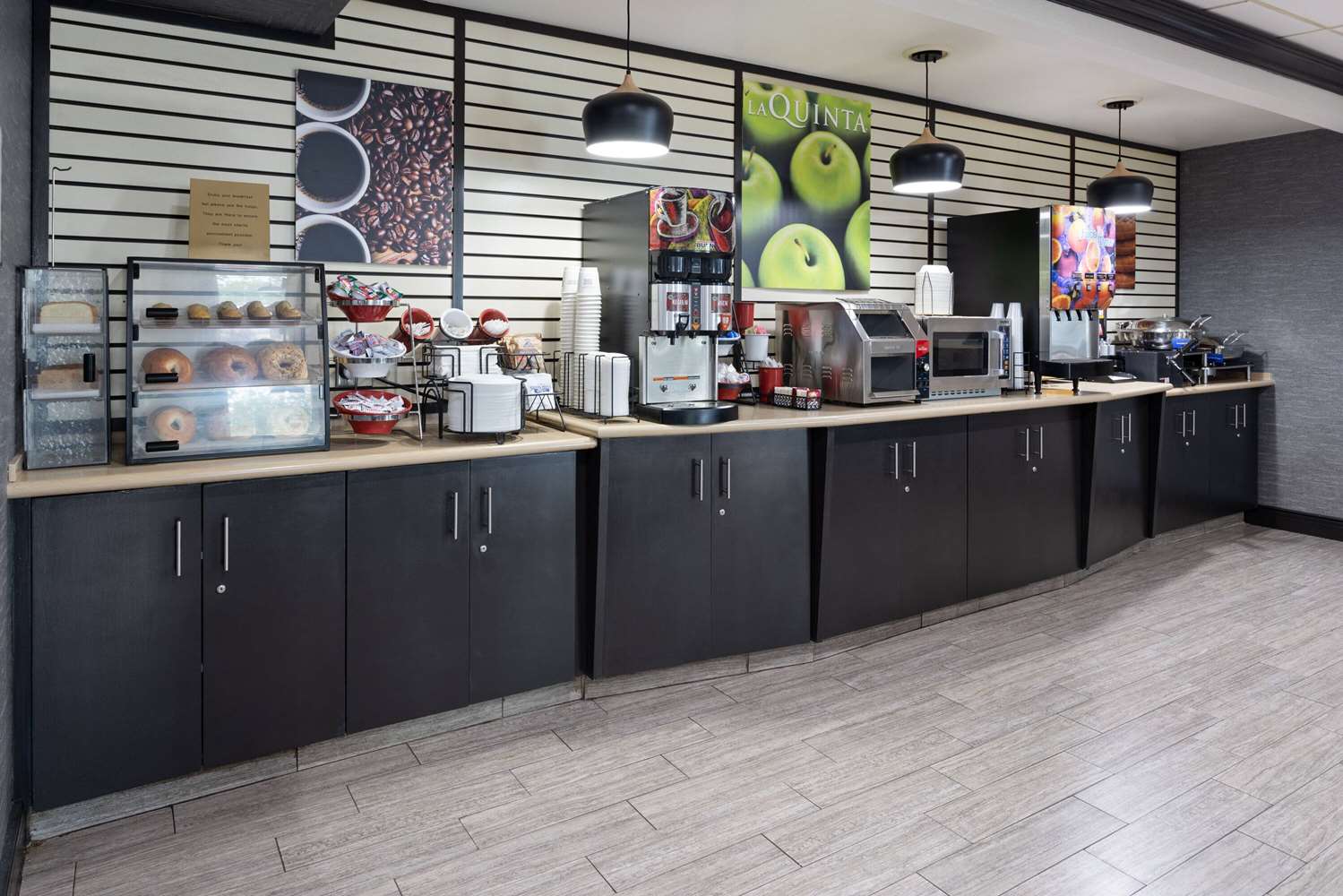 Фото La Quinta Inn by Wyndham Buffalo Airport