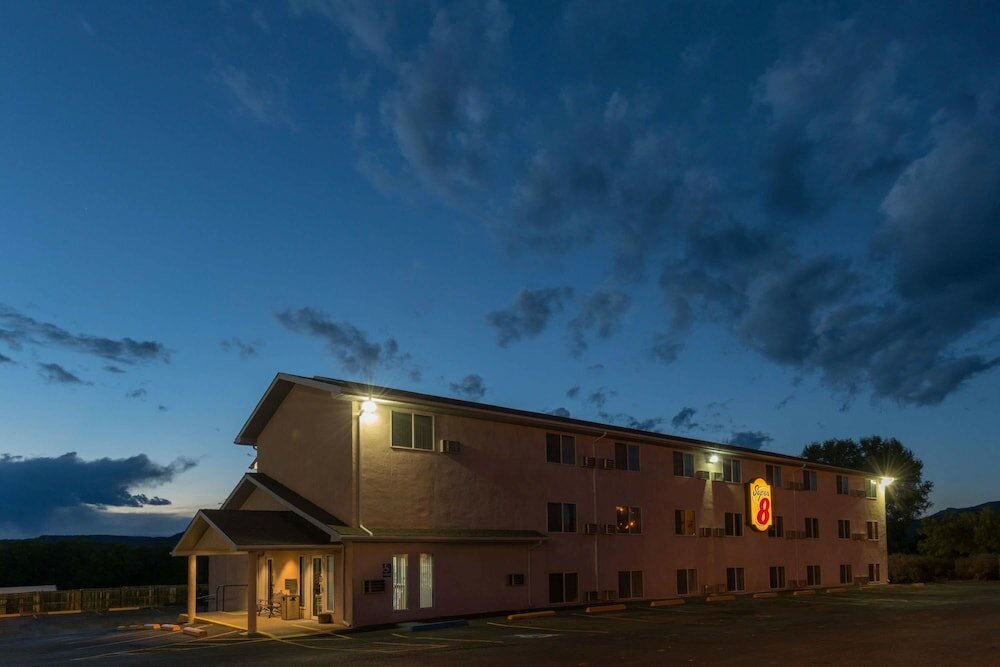 Фото Super 8 by Wyndham Raton