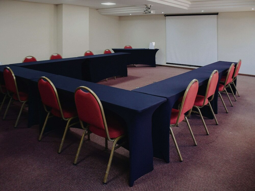 Фото Mercure Curitiba Golden Hotel