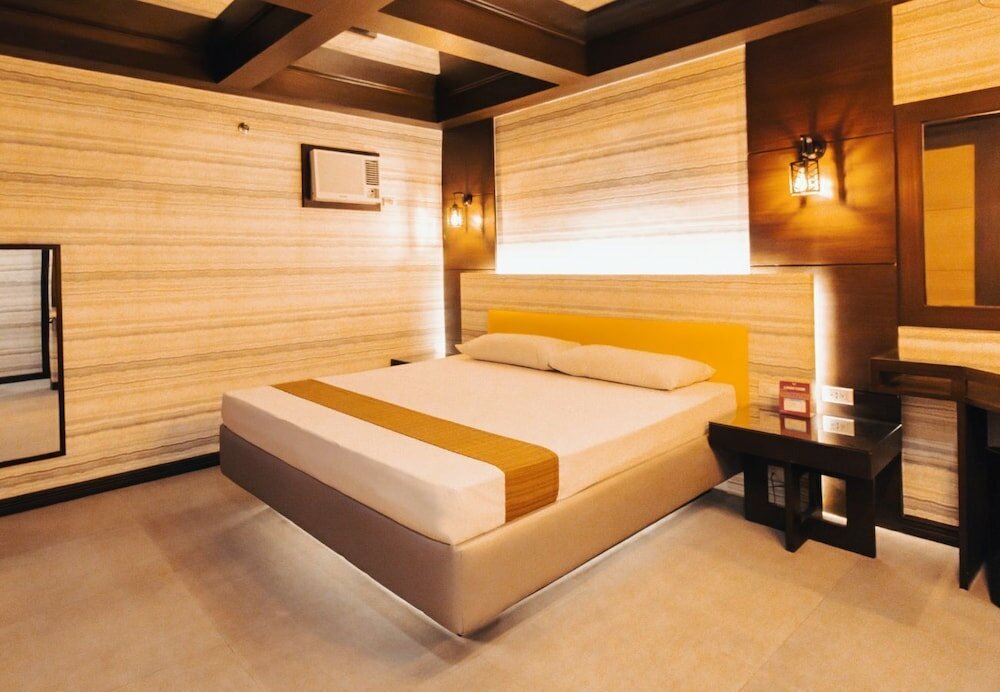 Фото Victoria Court Cuneta