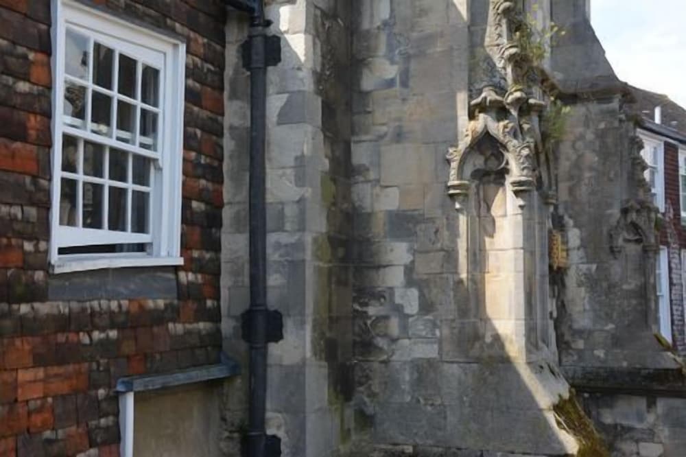 Фото Cathedral Gate Hotel