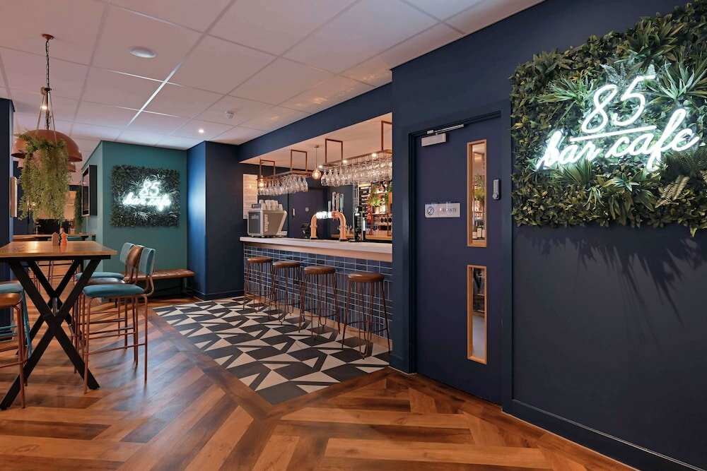 Фото Travelodge Manchester Central