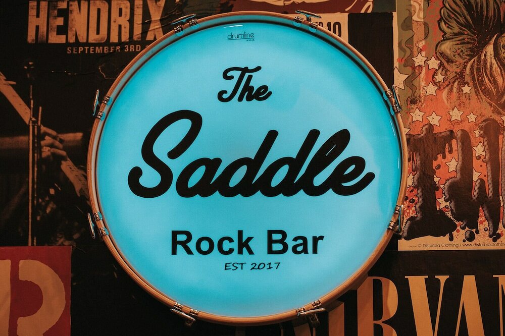 Фото The Saddle Inn