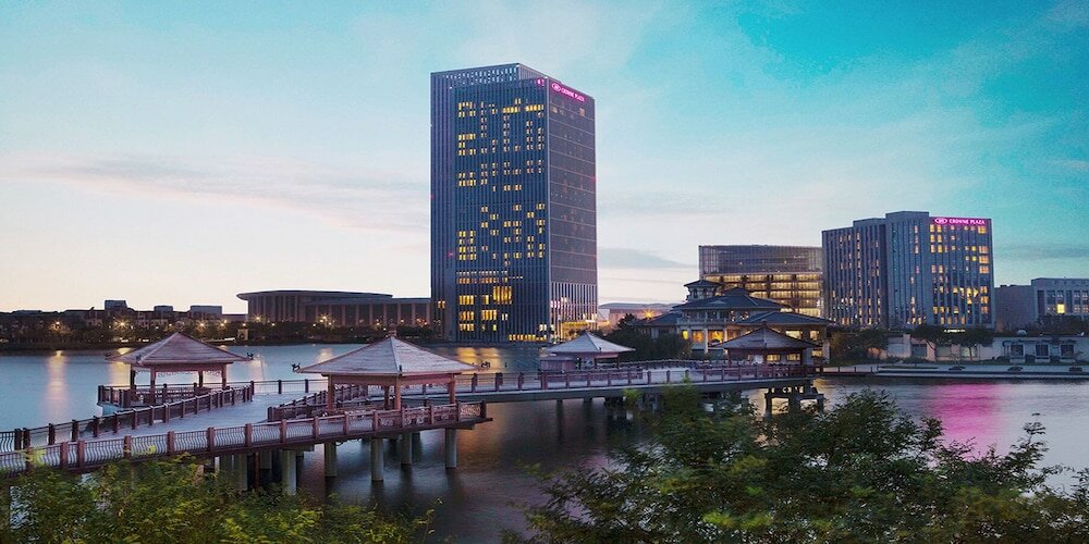 Фото Crowne Plaza Tianjin Meijiangnan
