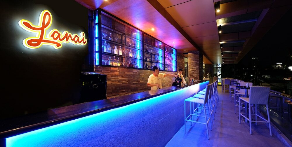 Фото Golden Prince Hotel and Suites