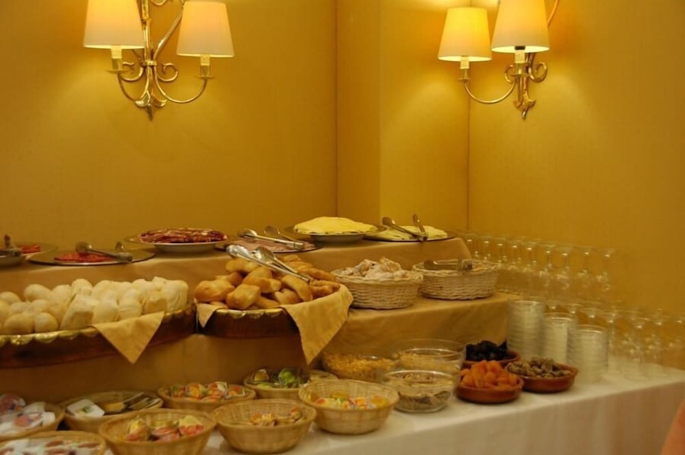 Фото Hotel M. A. Princesa Ana