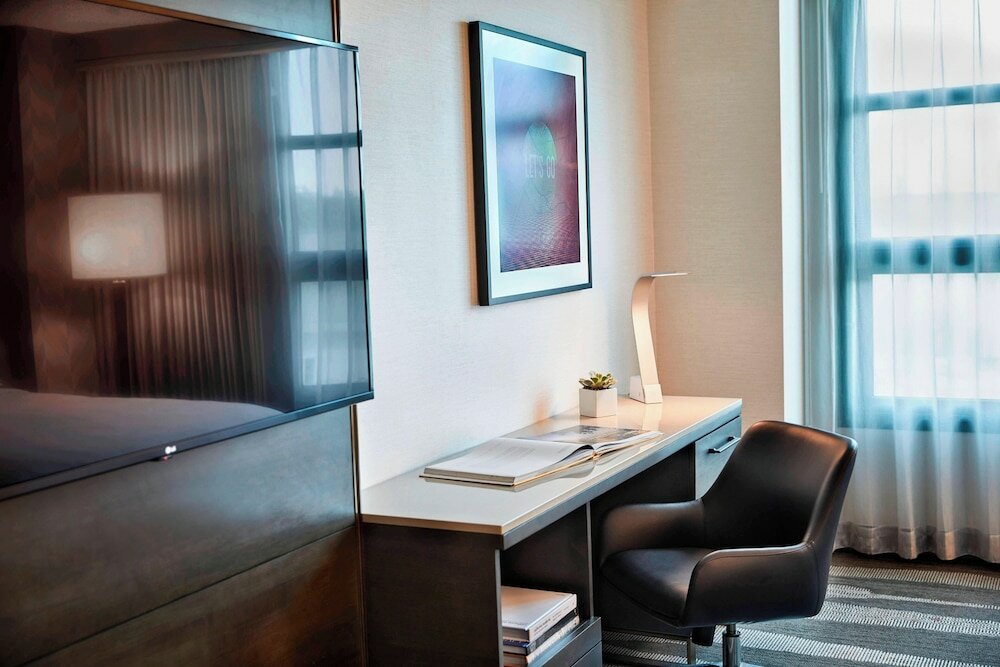 Фото Renaissance Los Angeles Airport Hotel