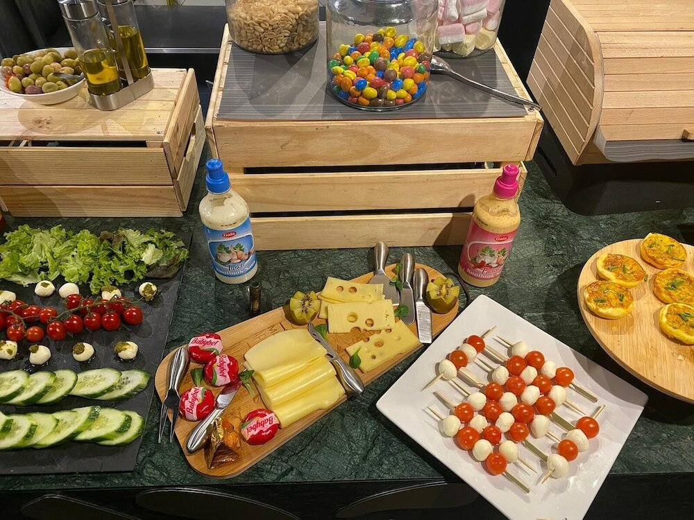 Фото 216410684091