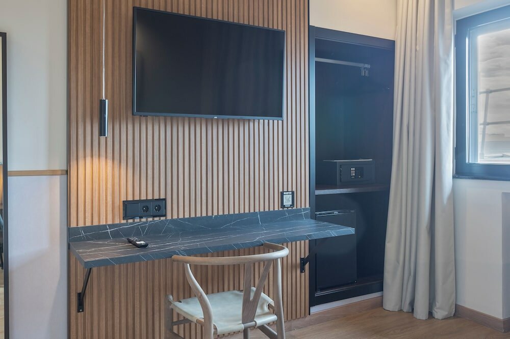 Фото Acta Madfor