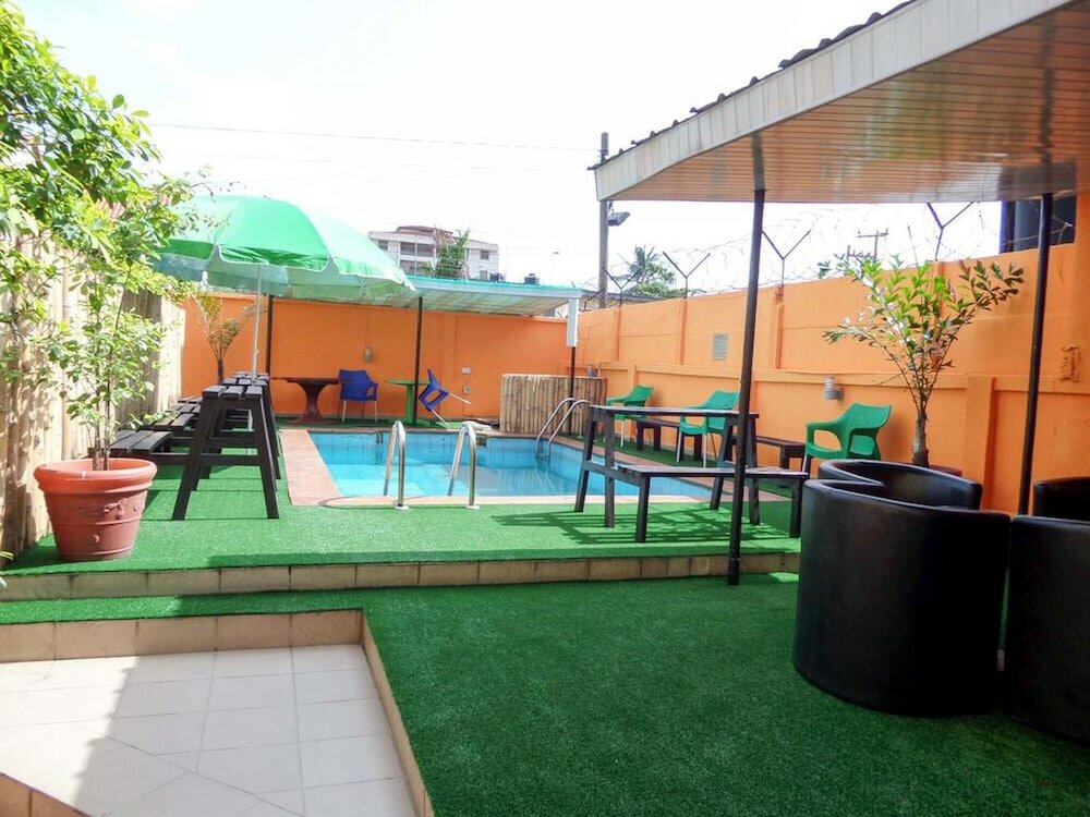 Фото Peerage Retreat and Resort