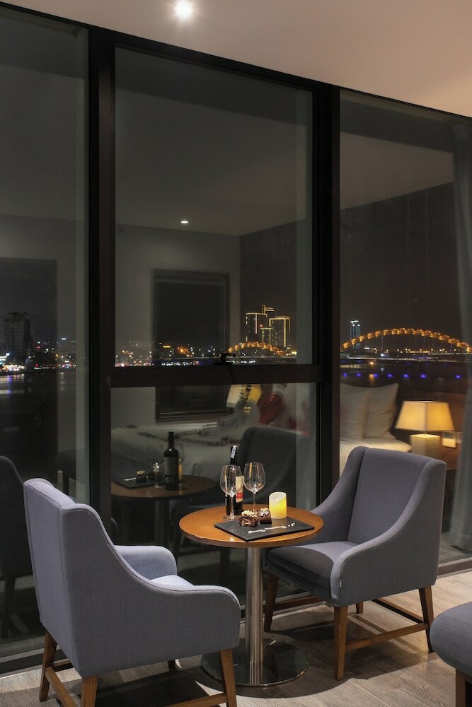 Фото Avora Hotel