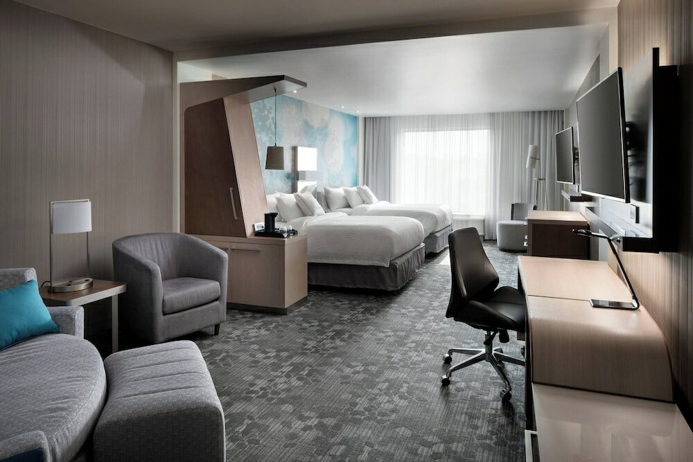 Фото Courtyard by Marriott Pullman