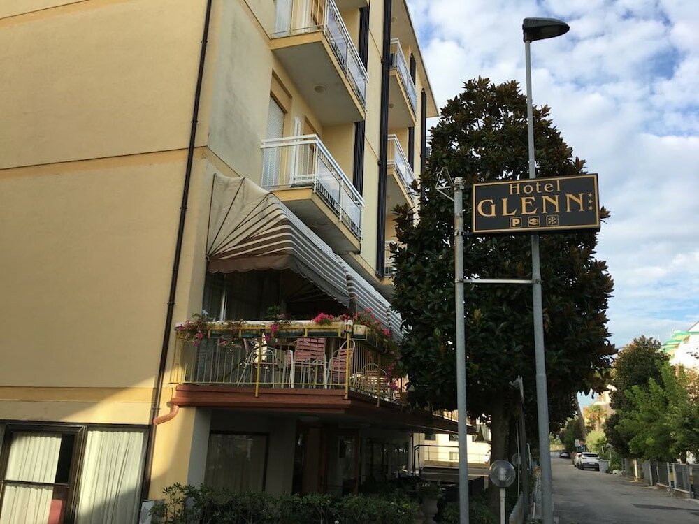 Фото Hotel Glenn