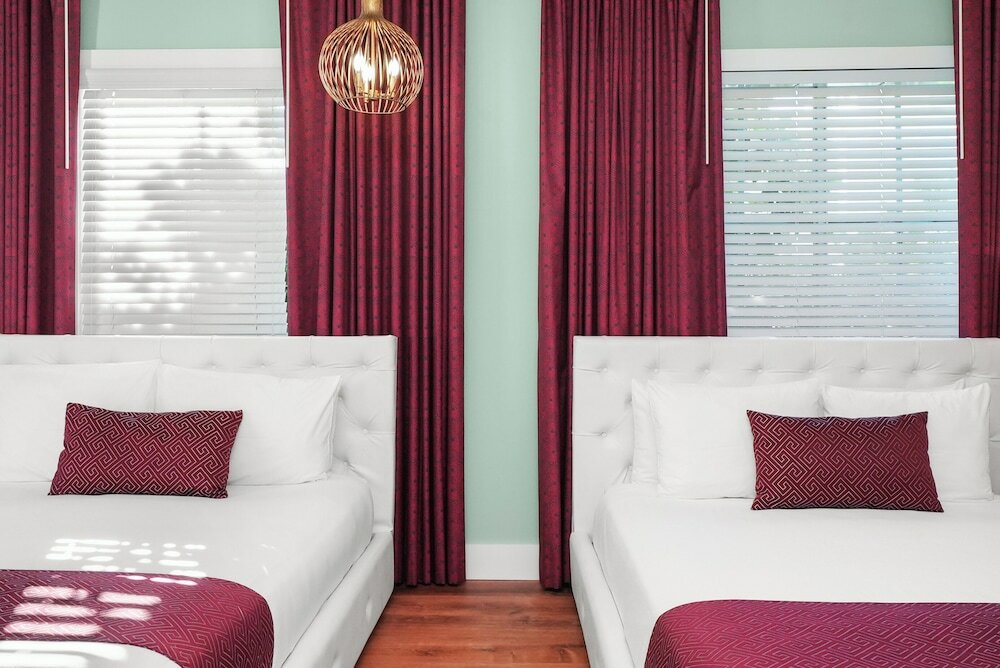 Фото Catalina Hotel & Beach Club