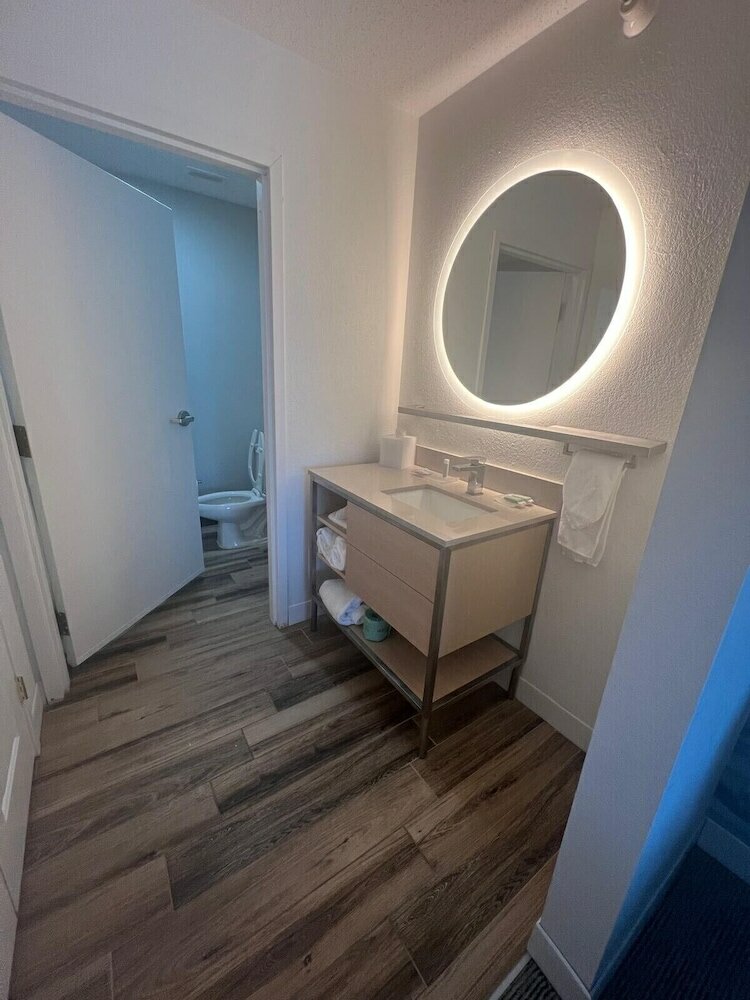 Фото Towneplace Suites by Marriott Warren