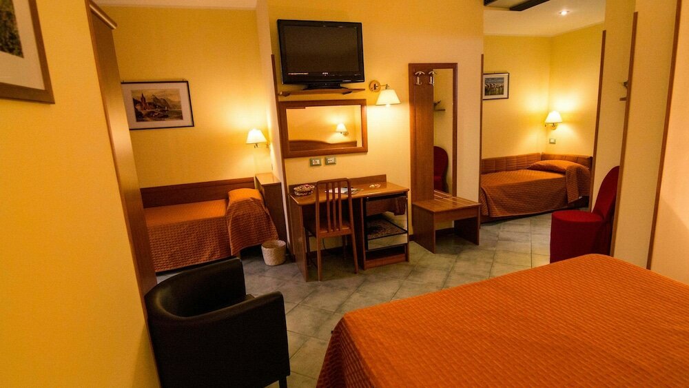 Фото Hotel degli Amici