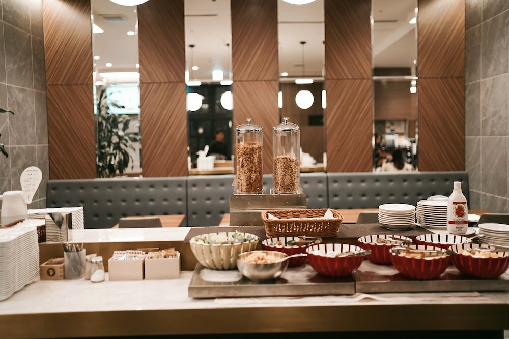 Фото Travelodge Honmachi Osaka