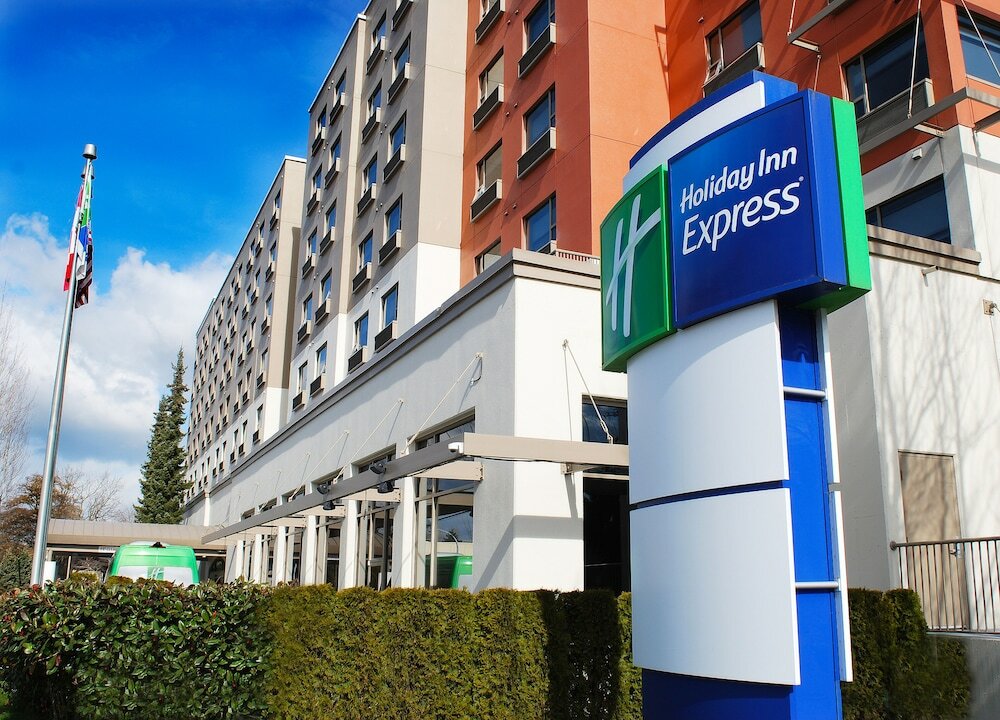 Фото Holiday Inn Express Vancouver Airport Richmond