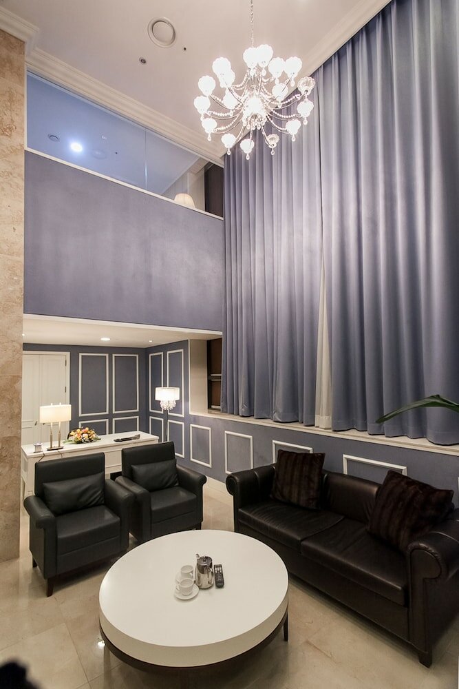 Фото Pharos Hotel