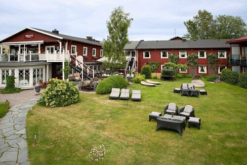 Гостиница Bomans Hotell i Trosa в Лене Седерманланд