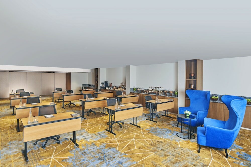 Фото Novotel Mumbai International Airport