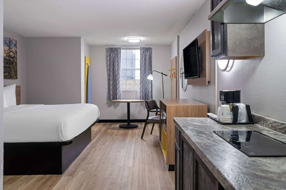 Фото Days Inn by Wyndham Salisbury, Nc