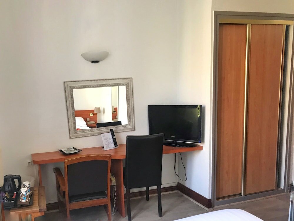 Фото Hotel Colbert