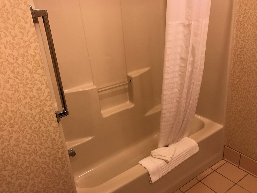 Фото Comfort Inn Guilford near I-95