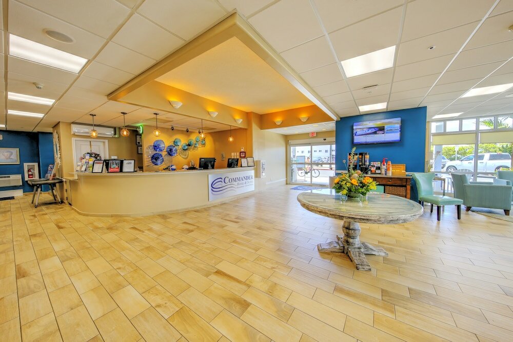 Фото Commander Hotel & Suites