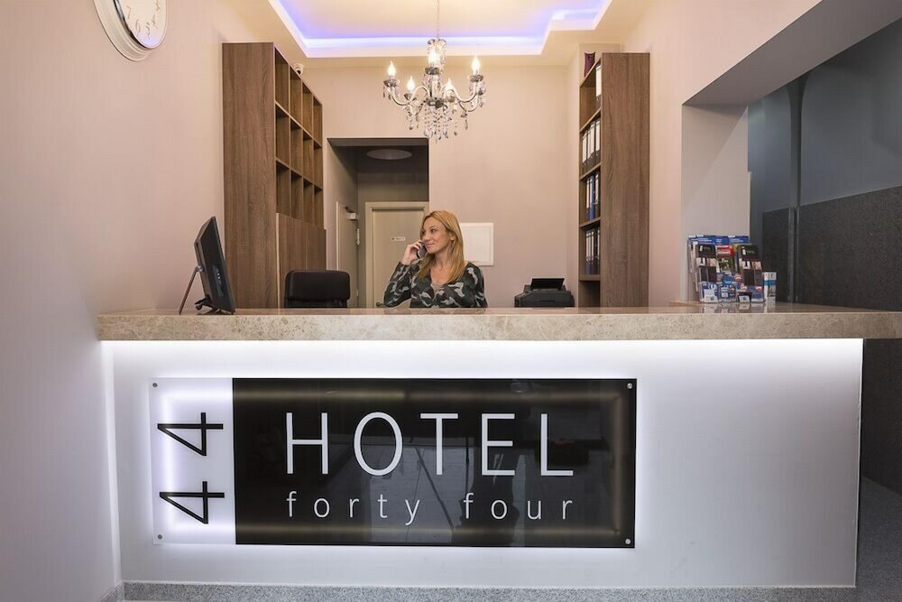 Фото отеля 2