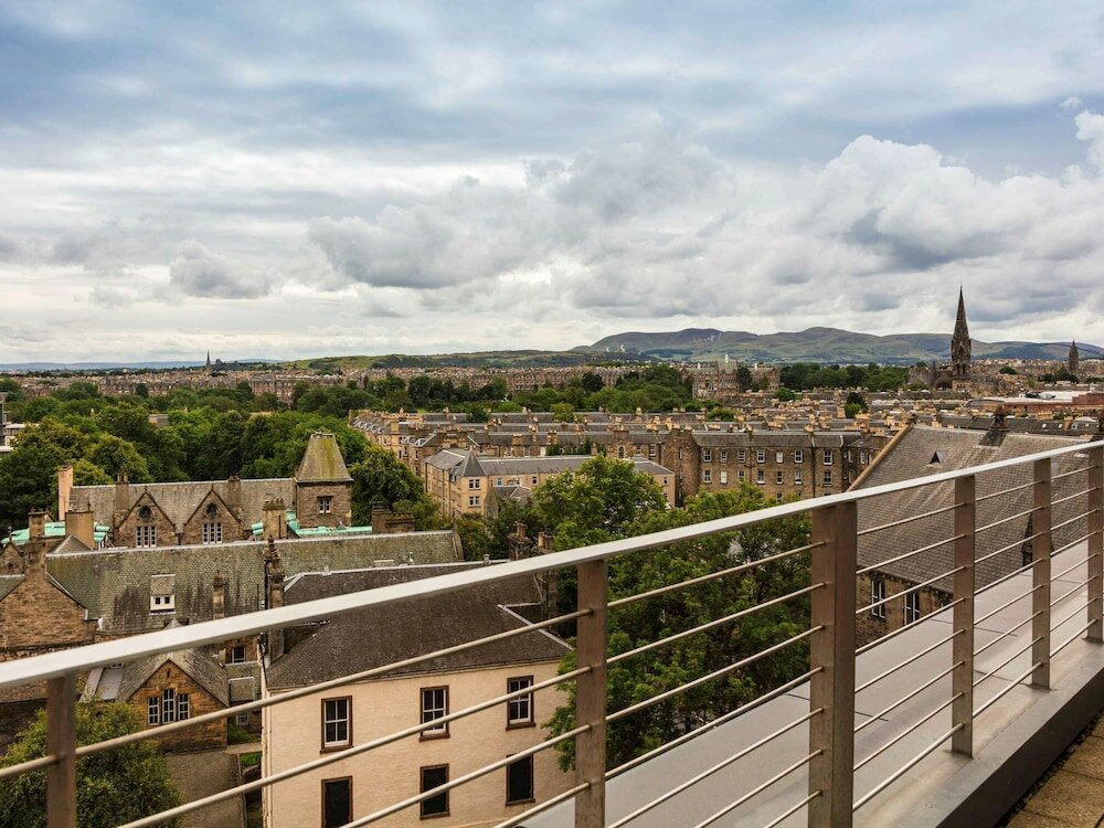 Фото Novotel Edinburgh Centre