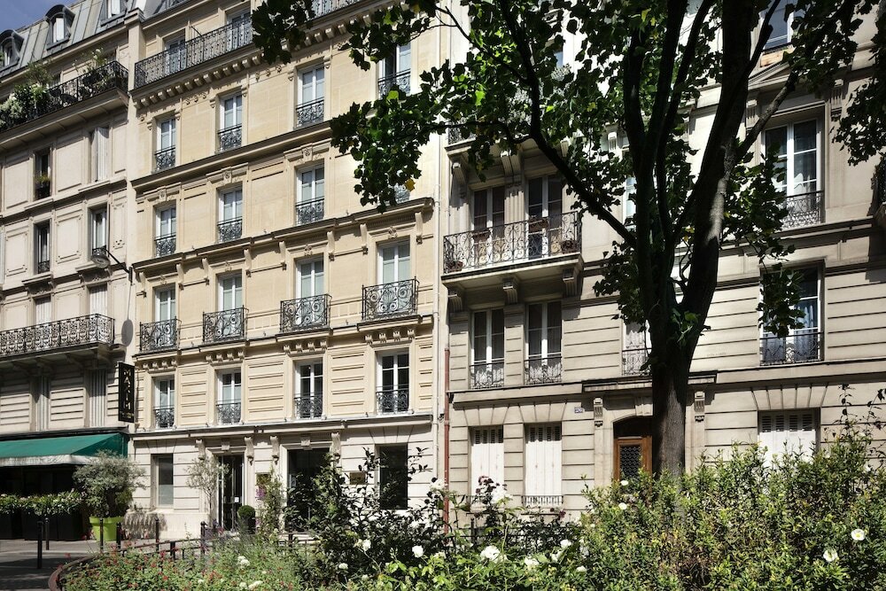 Фото Maxim Quartier Latin