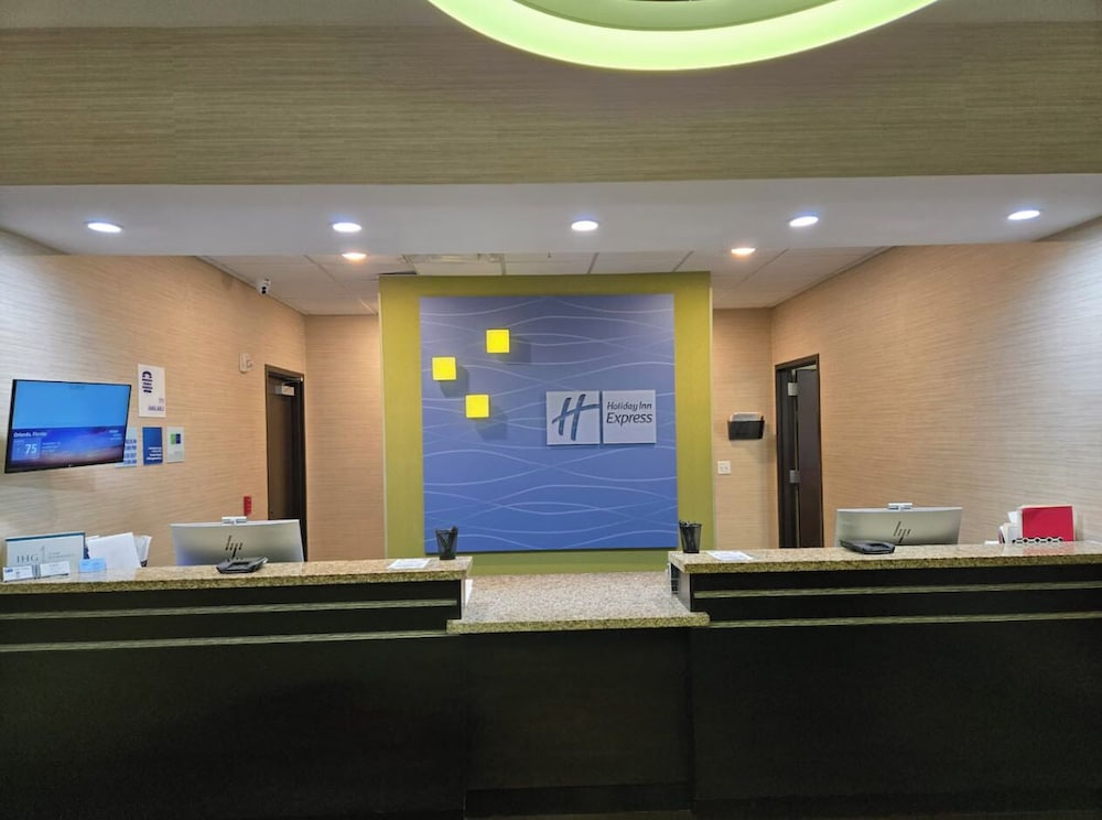Фото Holiday Inn Express & Suites Orlando East - Ucf Area, an Ihg Hotel