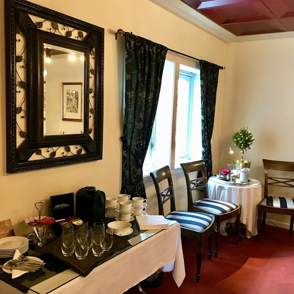 Фото Reenskaug Hotel