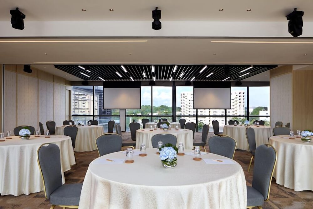 Фото Momentus Hotel Alexandra