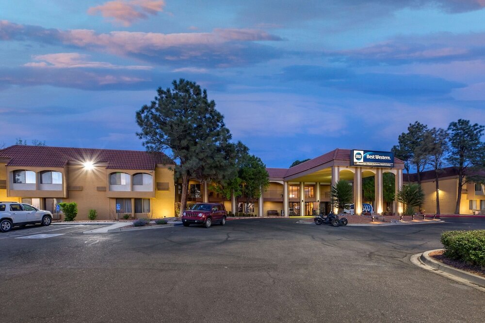 Фото Best Western Airport Albuquerque InnSuites Hotel & Suites