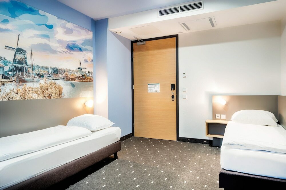 Фото B&b Hotel Amsterdam-Zaandam