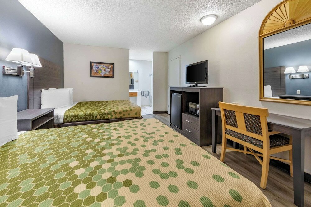 Фото Econo Lodge On Historic Route 66