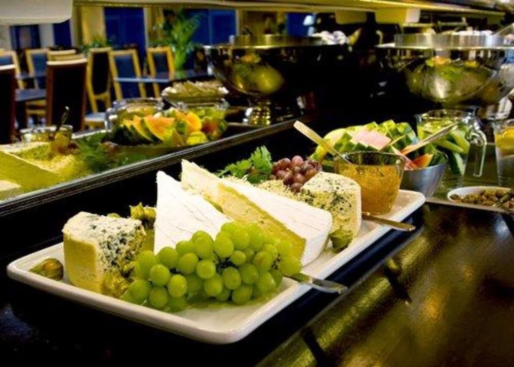 Фото Home Hotel Drott