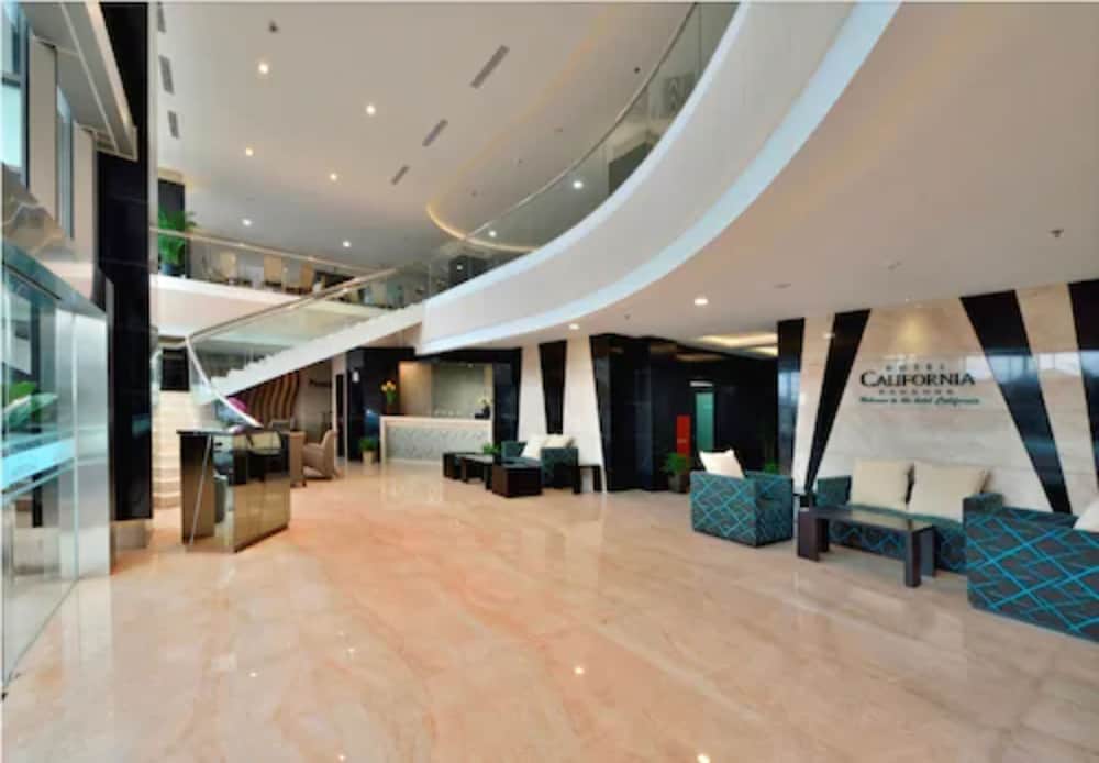 Фото Hotel California Bandung