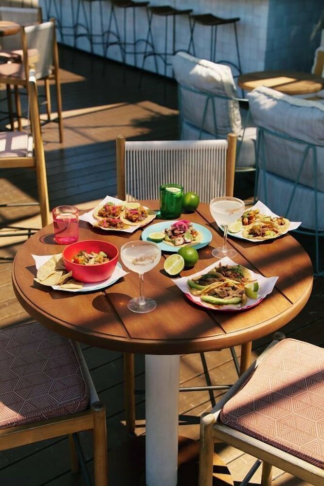 Фото The Hoxton, Poblenou