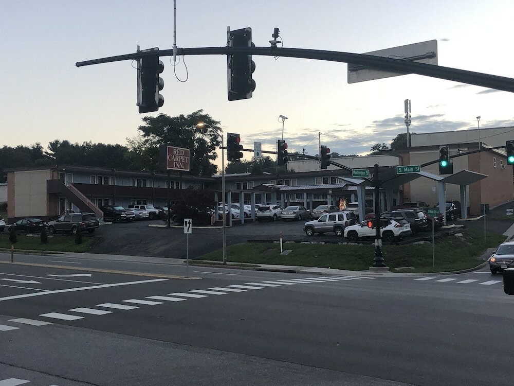 Фото Red Carpet Inn Blacksburg