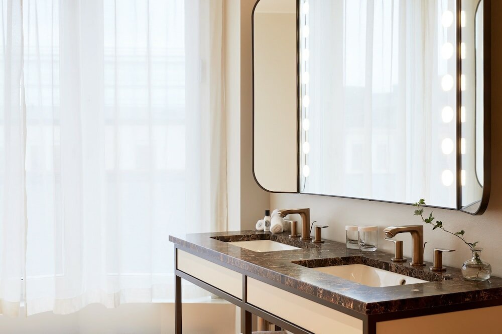 Фото Bank Hotel, a member of Small Luxury Hotels of The World