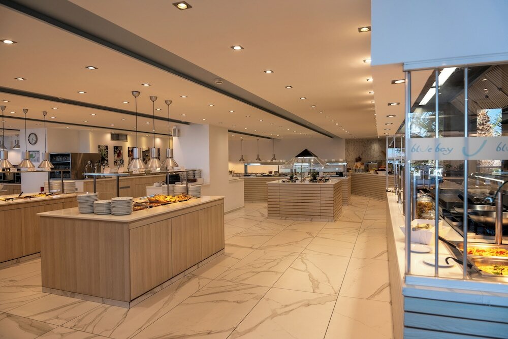 Фото Blue Bay Resort Hotel