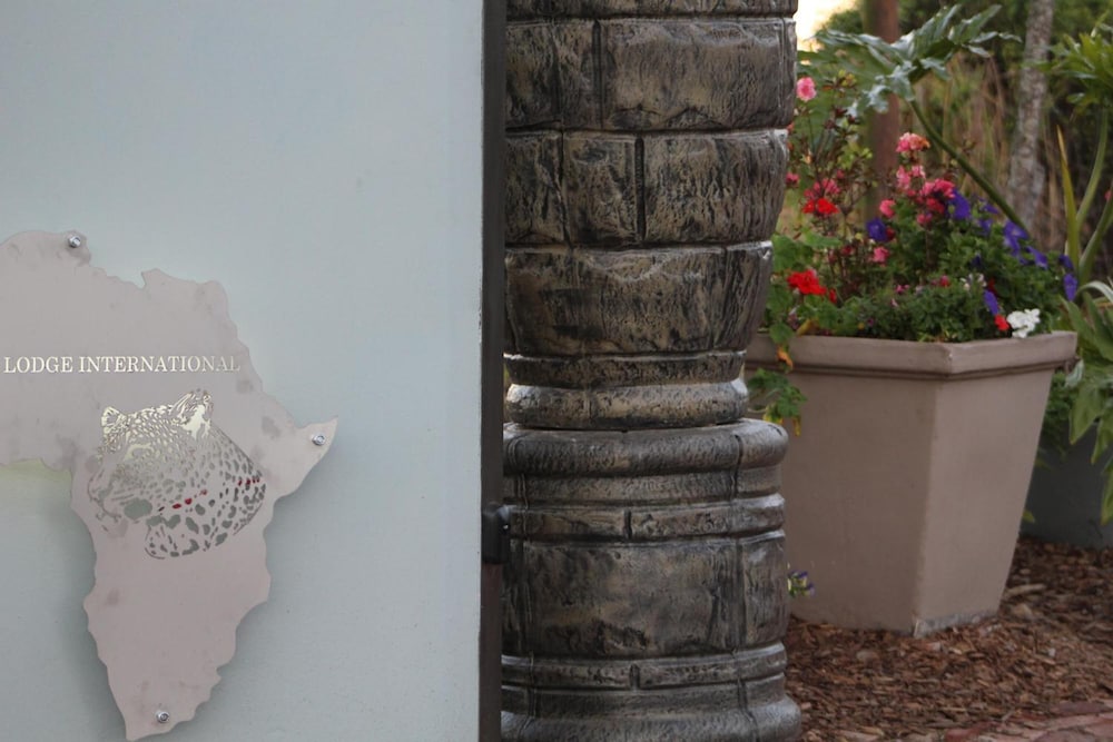 Фото French Lodge International